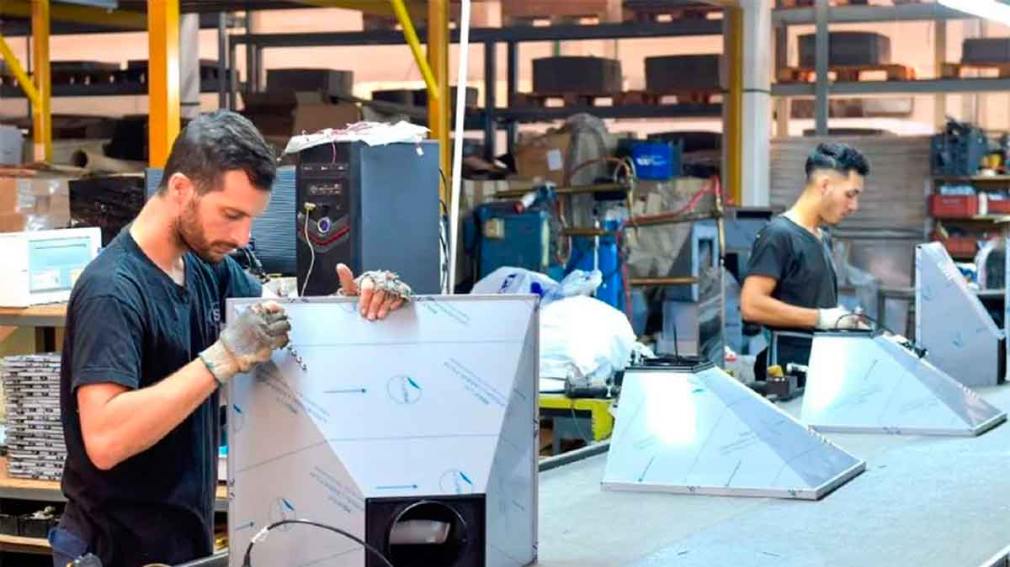 La economía argentina retrocedió 0,6% en el segundo trimestre y la inversión volvió a caer