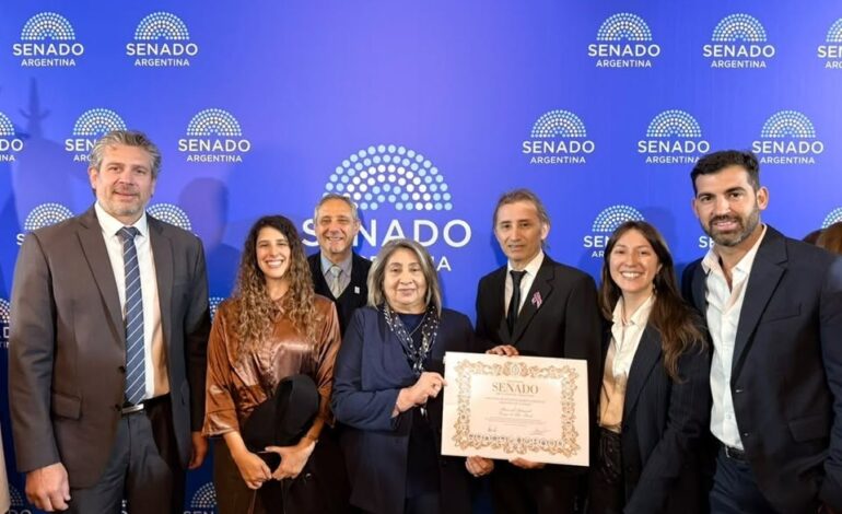 El Museo del Automóvil de Termas de Río Hondo recibió una Mención de Honor al Mérito Turístico del Senado