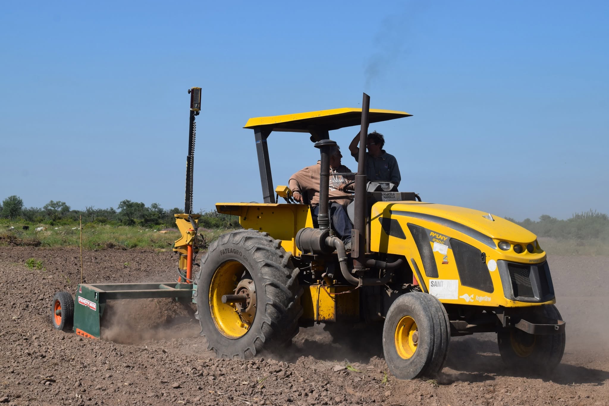 Buscan simplificar trámites y modernizar los servicios para pequeños productores