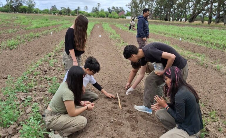 La UNSE impulsa el uso de biofertilizantes y promueve la producción sustentable