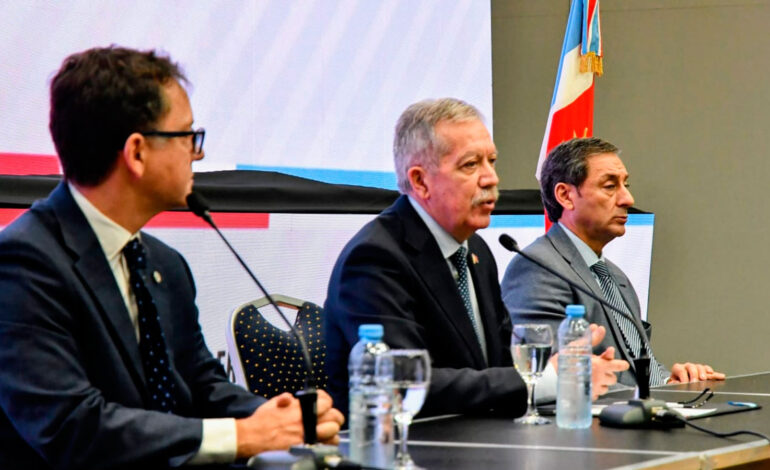 Elías Suárez anunció una inversión de $4.452 millones para financiar 46 proyectos productivos en la provincia