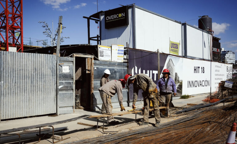 La industria y la construcción se recuperaron en agosto tras la fuerte caída de julio