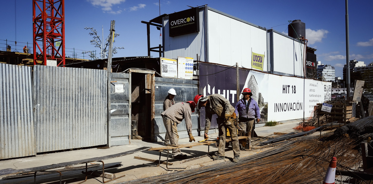 La industria y la construcción se recuperaron en agosto tras la fuerte caída de julio