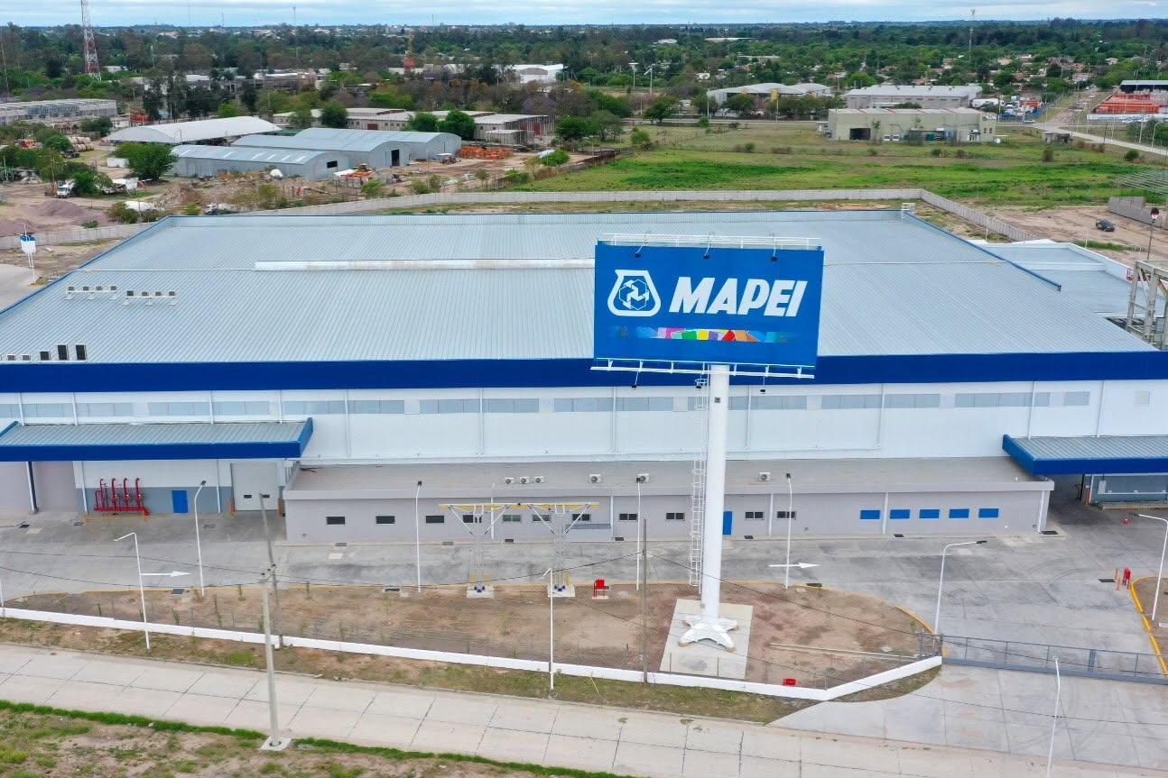 Mapei avanza la construcción de su planta industrial